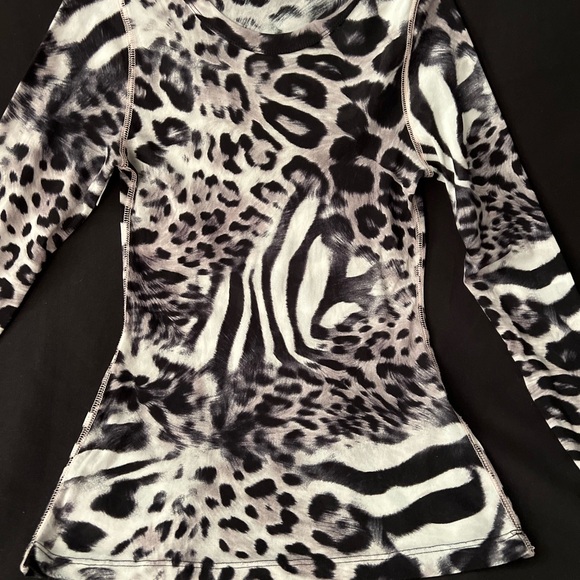 Karen Kane Leopard Print Top - Picture 3 of 3